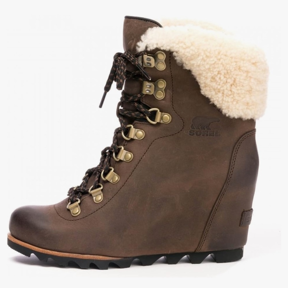 Sorel Conquest boots